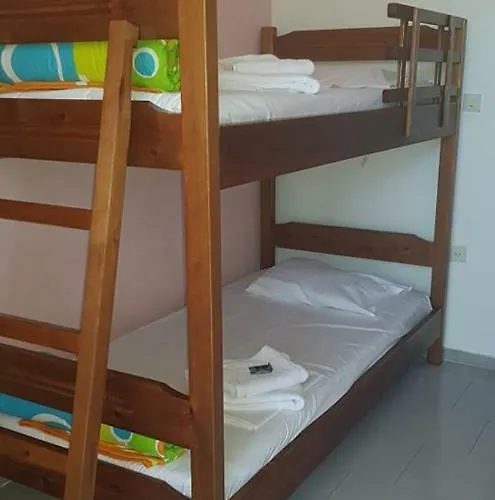 여관 Athina Tolón